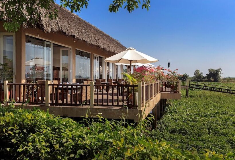 Mekong Riverside Boutique Resort & Spa