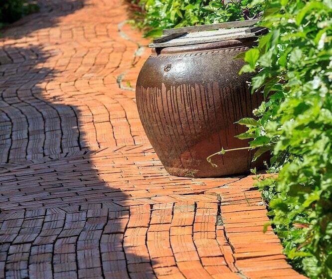 Mekong Riverside Boutique Resort & Spa