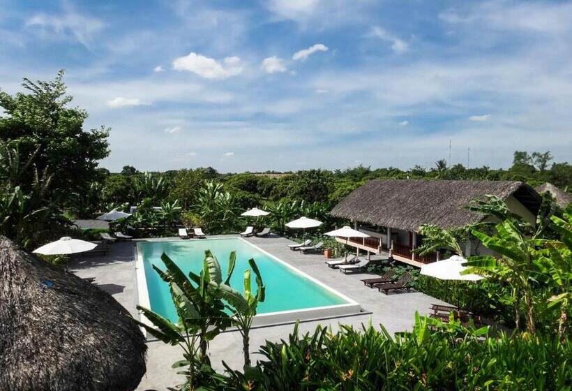 Mekong Riverside Boutique Resort & Spa
