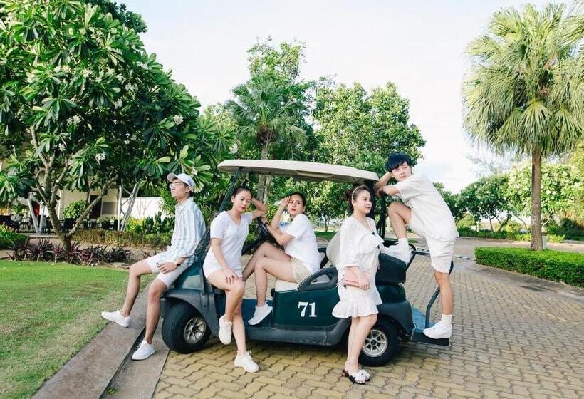 Montgomerie Links Hotel & Villas