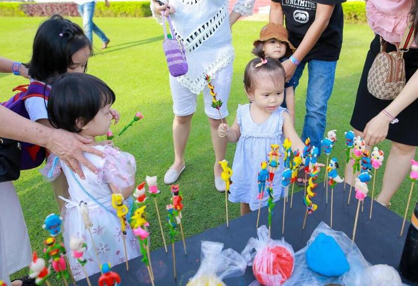 Montgomerie Links Hotel & Villas