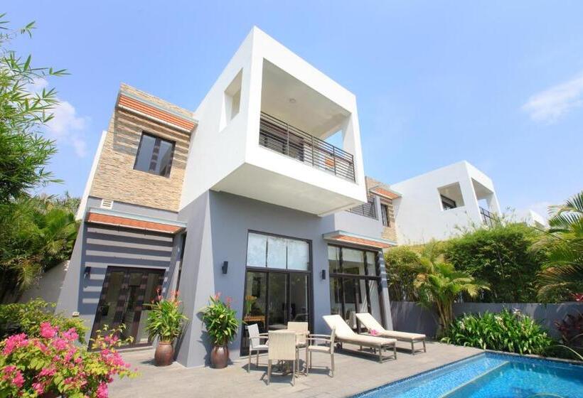 Montgomerie Links Hotel & Villas