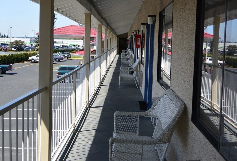 فندق على الطريق Days Inn By Wyndham Lakewood South Tacoma
