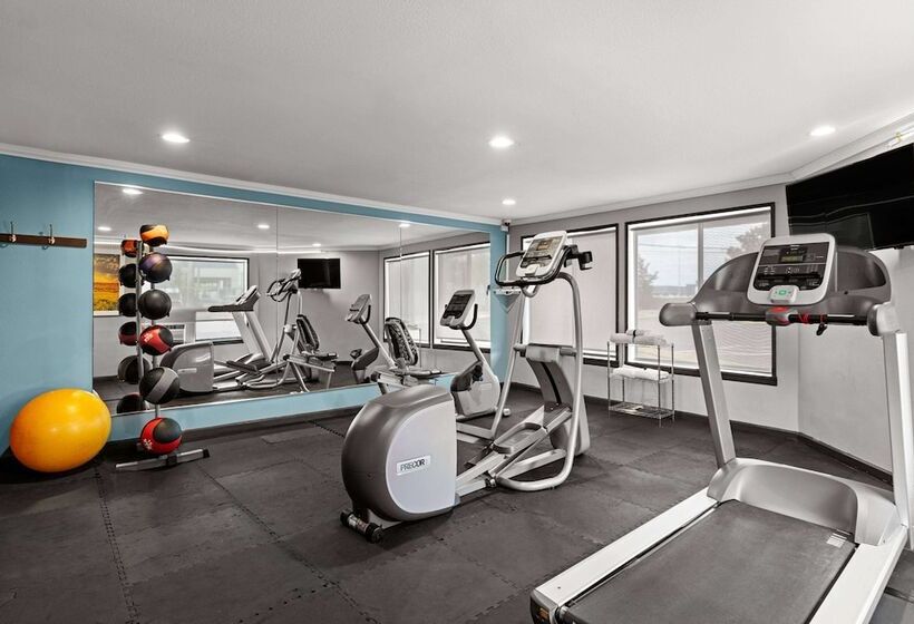 فندق على الطريق Days Inn By Wyndham Lakewood South Tacoma