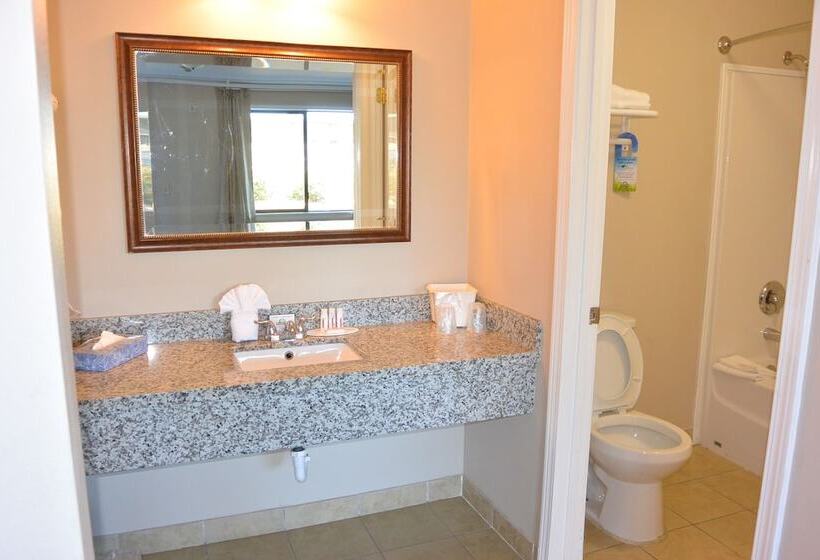 فندق على الطريق Days Inn By Wyndham Lakewood South Tacoma