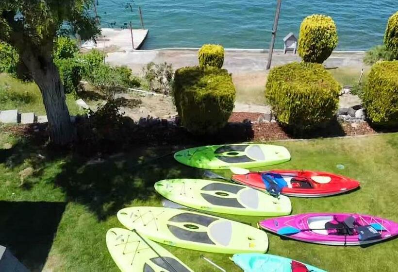 فندق على الطريق Lakeshore Inn Waterfront