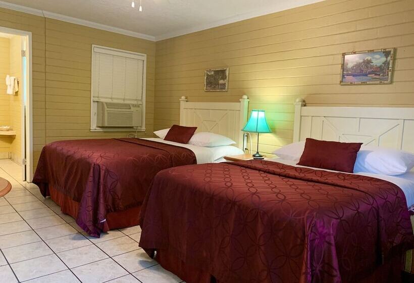 فندق على الطريق Lakeside Inn And Cafe