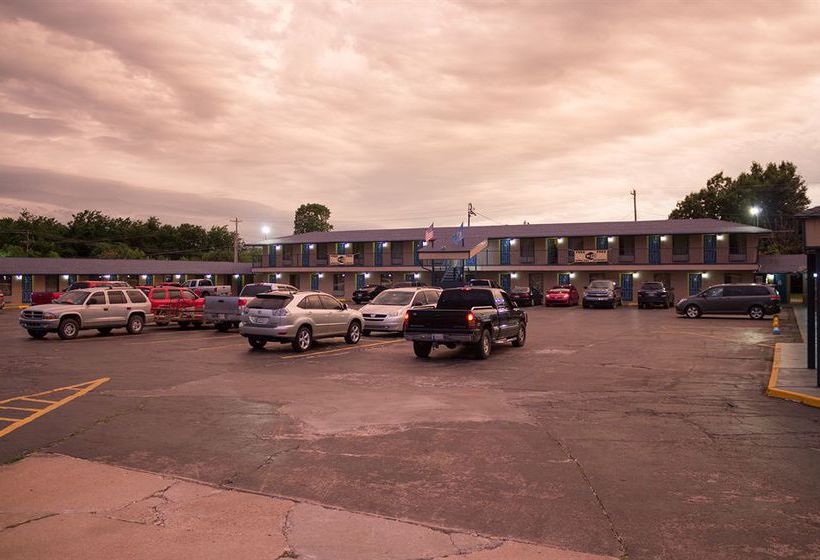 모텔 Regency Inn & Suites