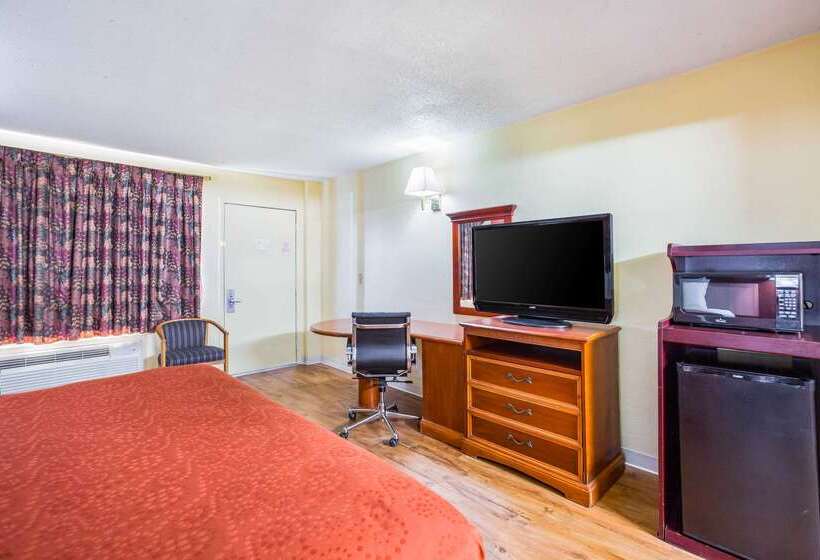 فندق على الطريق Rodeway Inn