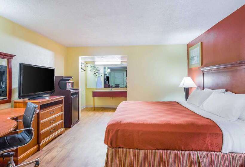 فندق على الطريق Rodeway Inn