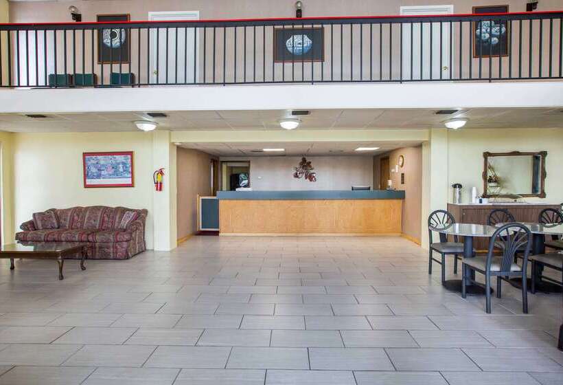 فندق على الطريق Rodeway Inn