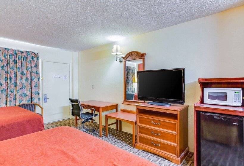 فندق على الطريق Rodeway Inn