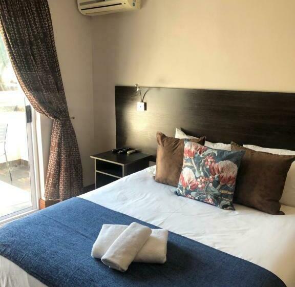 פנסיון 314 On Clark Guest House