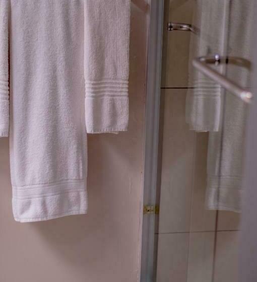 פנסיון 314 On Clark Guest House