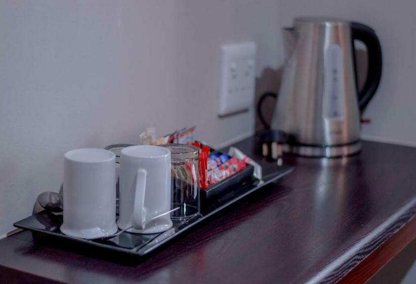 פנסיון 314 On Clark Guest House