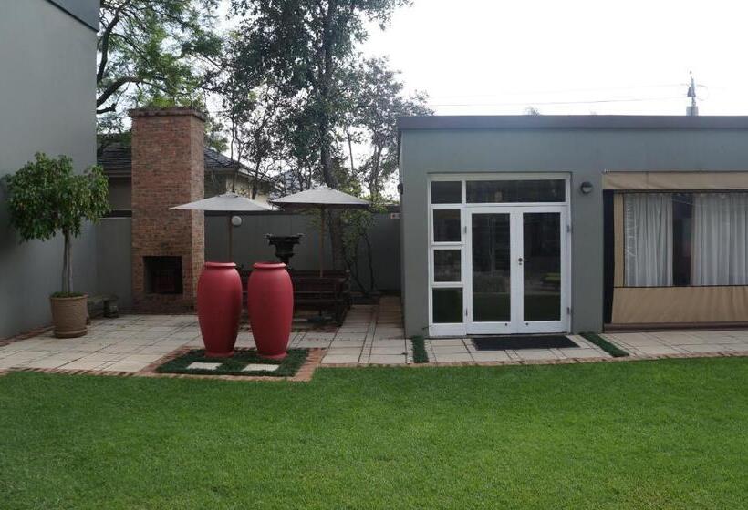 פנסיון 314 On Clark Guest House