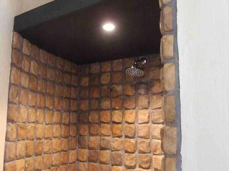 پانسیون Addo African Home