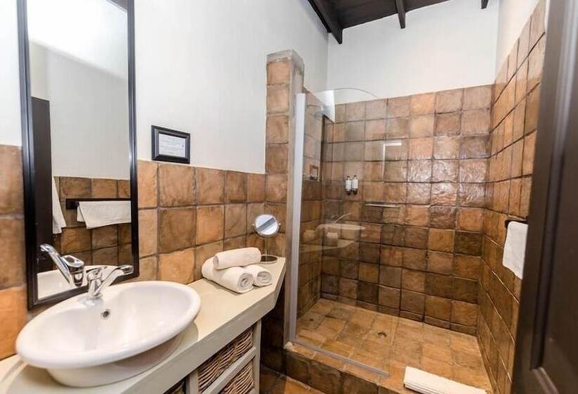 پانسیون Addo African Home