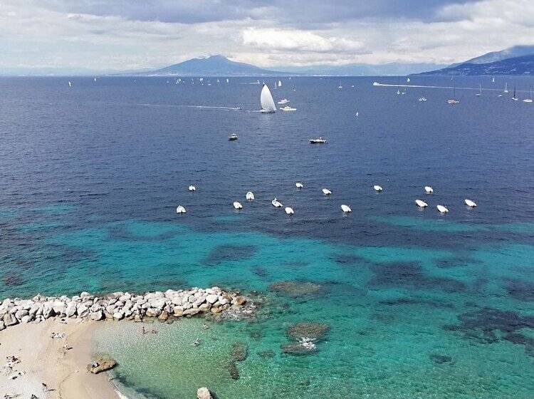 ペンション Capri Inn