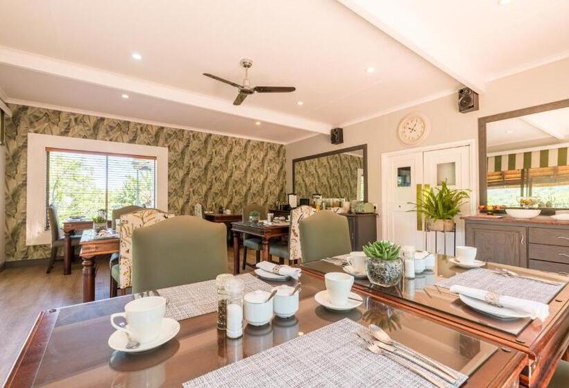 Пансион La Roca Guest House