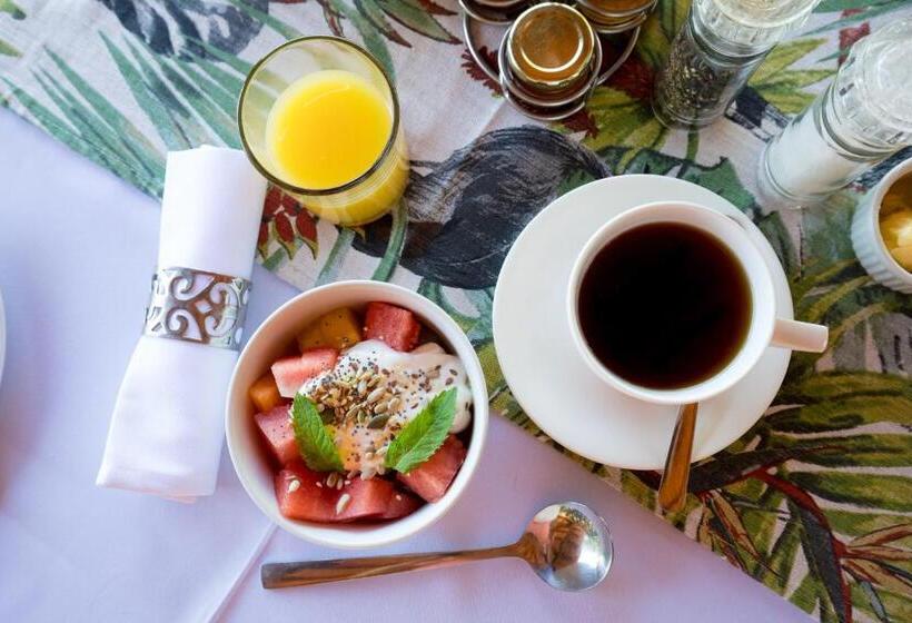 Пансион La Roca Guest House