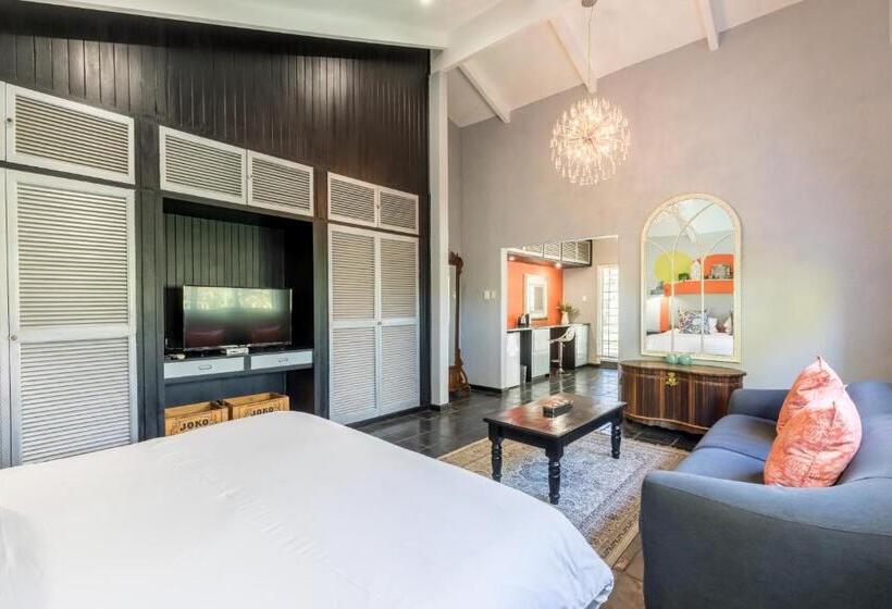 Пансион La Roca Guest House