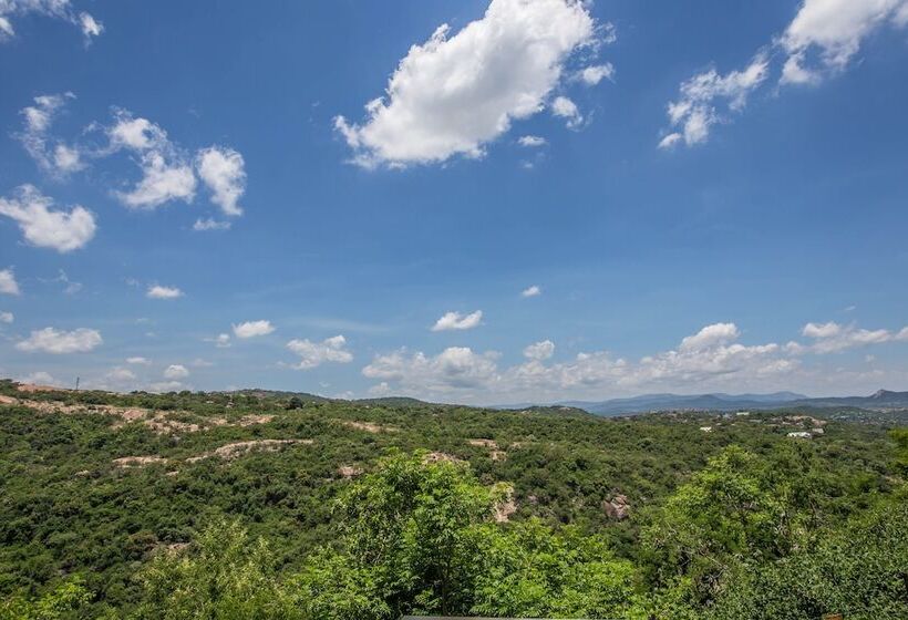 Пансион La Roca Guest House