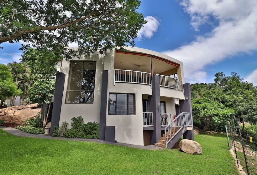 Пансион La Roca Guest House