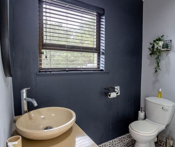 Пансион La Roca Guest House