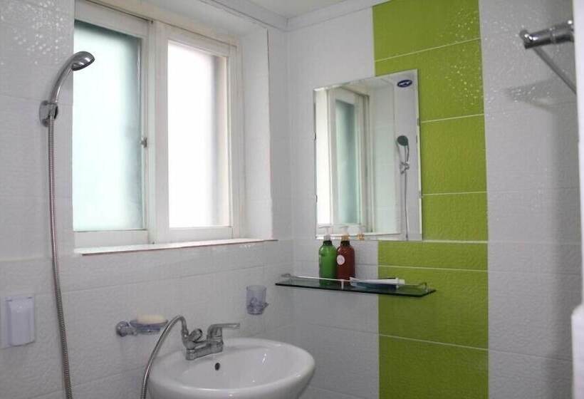 پانسیون Mk Liberty House