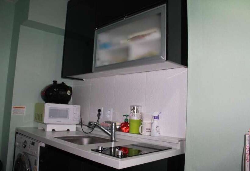 پانسیون Mk Liberty House