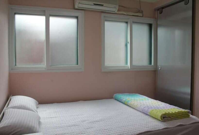 پانسیون Mk Liberty House