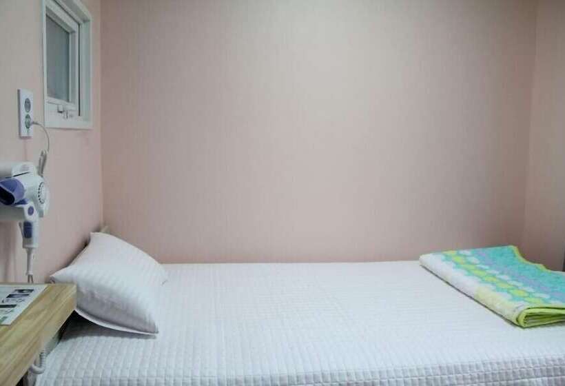 پانسیون Mk Liberty House