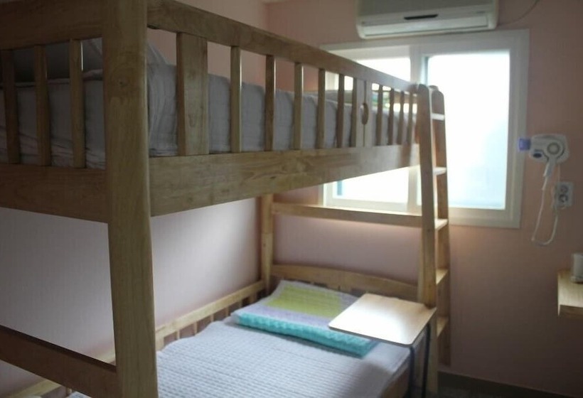 پانسیون Mk Liberty House