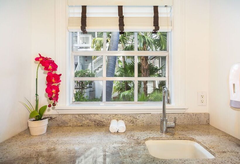 ペンション Nyah   Adult Exclusive