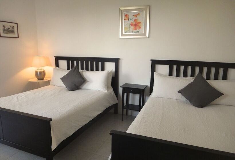 ペンション Rumah Putih Near Klia & Xiamen University