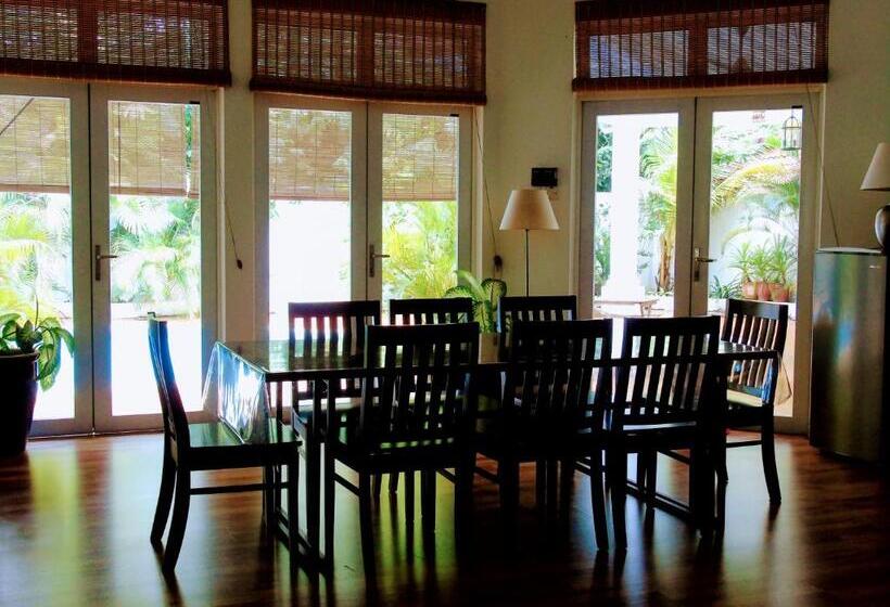 پانسیون Rumah Putih Near Klia & Xiamen University