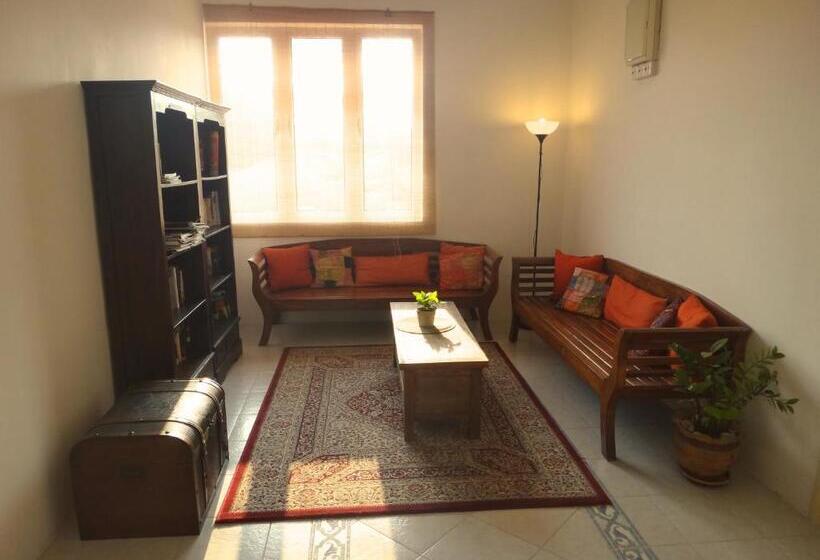 ペンション Rumah Putih Near Klia & Xiamen University