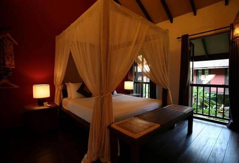 ペンション The Village House