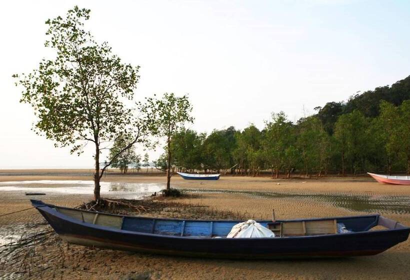 ペンション The Village House