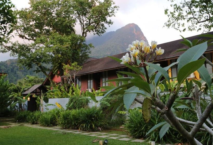 ペンション The Village House