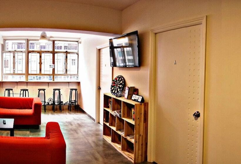 Rainbow Lodge Hk   Hostel