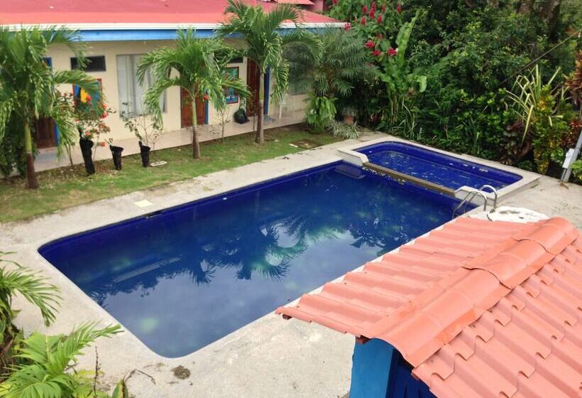 استراحتگاه Bahia Azul