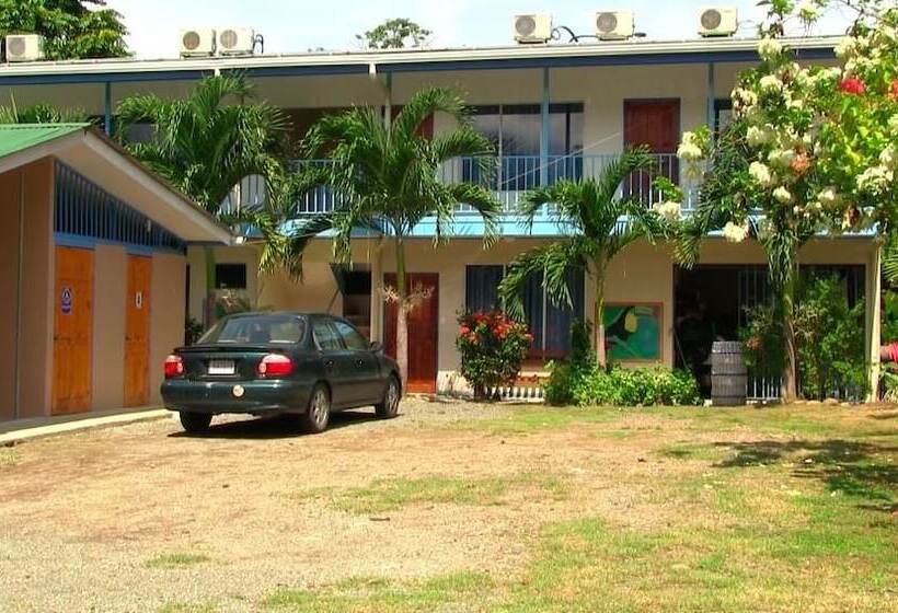 استراحتگاه Bahia Azul