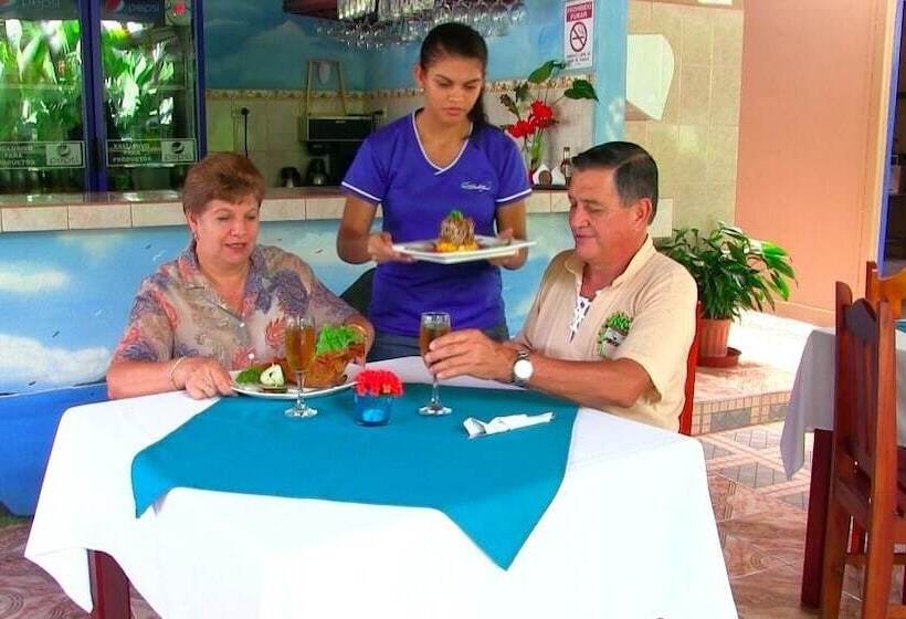 استراحتگاه Bahia Azul