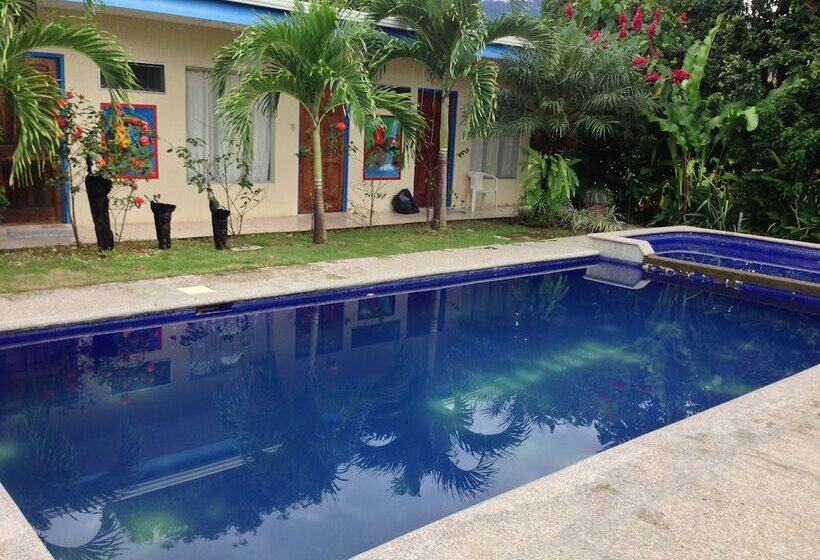 استراحتگاه Bahia Azul