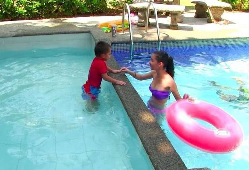 استراحتگاه Bahia Azul