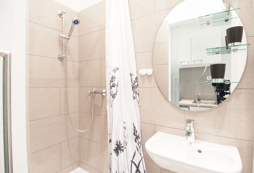 Royal Resort Apartments Westbahnhof