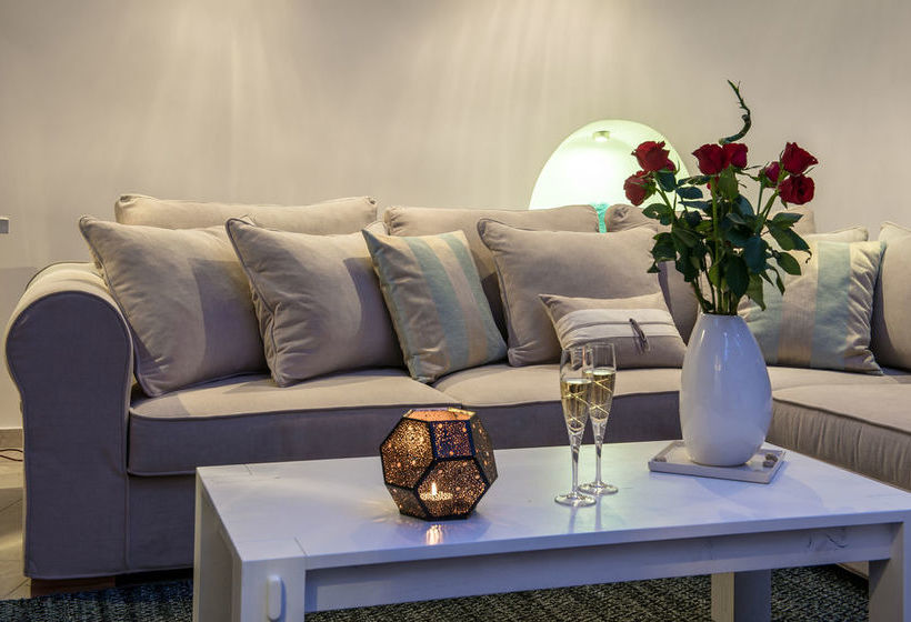 Suite Home Santorini