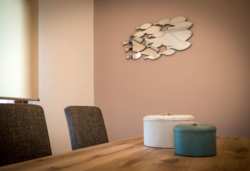 Suite Home Santorini